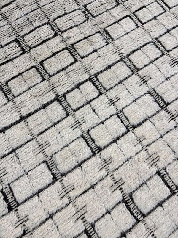 Ibis, Sandpiper Collection, Ivory Black - close-up of weave texture and pile