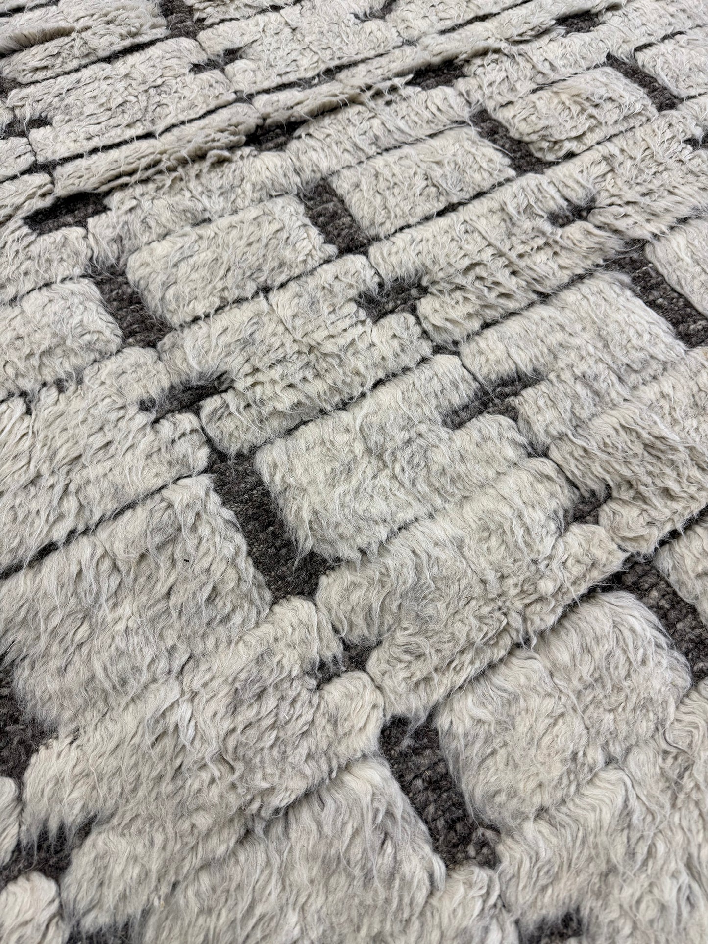 Ibis, Sandpiper Collection, Silver - close-up of weave texture and pile [#9]