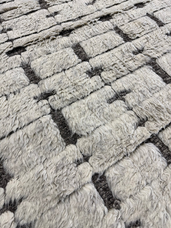 Ibis, Sandpiper Collection, Silver - close-up of weave texture and pile [#9]