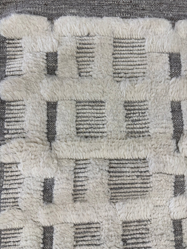 Bittern, Sandpiper Collection, Ivory Silver - close-up of weave texture and pile [#1]