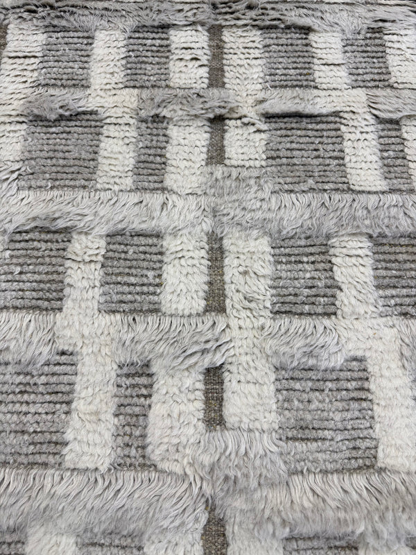 Bittern, Sandpiper Collection, Ivory Taupe - close-up of weave texture and pile [#1]