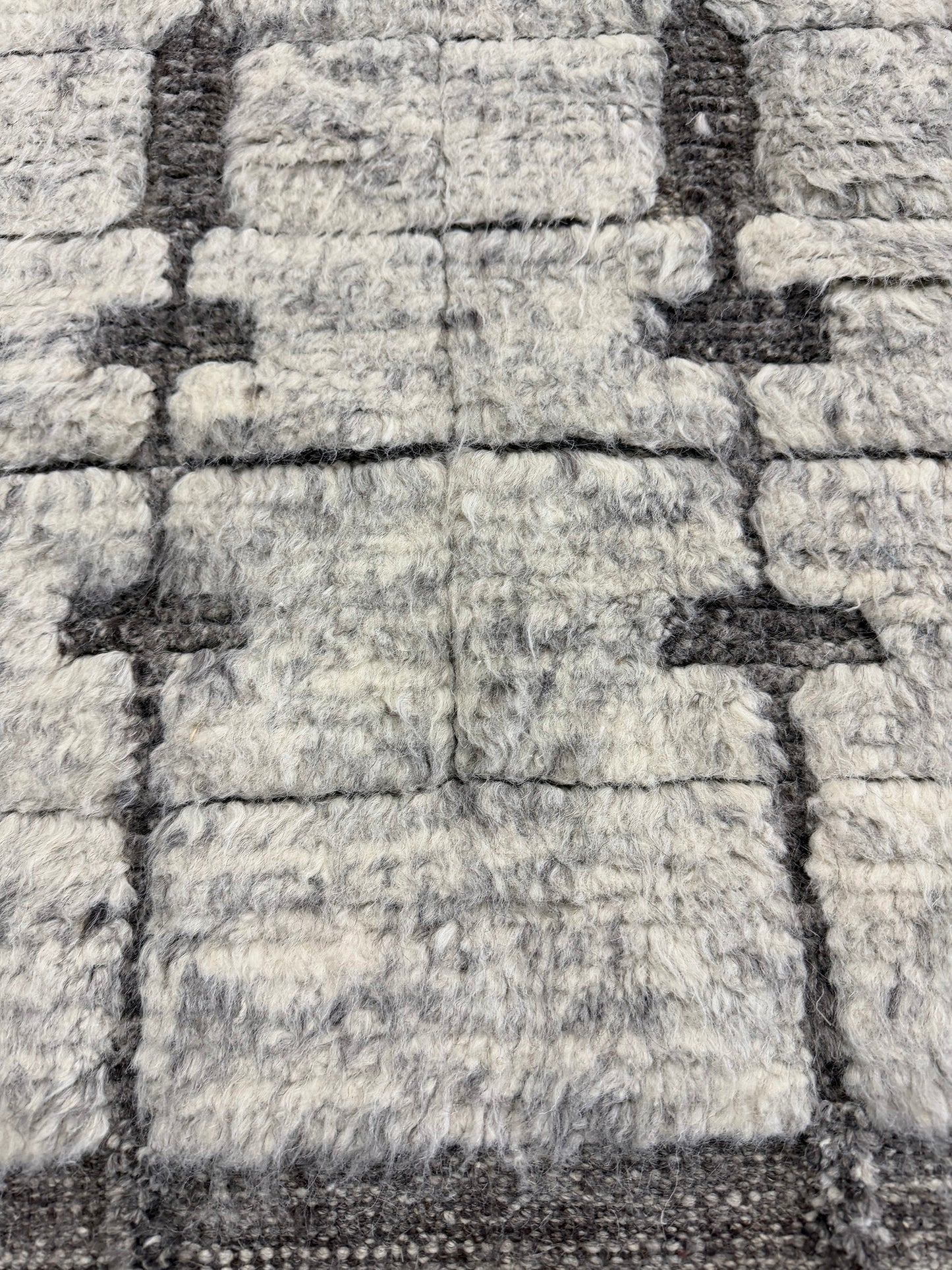 Ibis, Sandpiper Collection, Silver - close-up of weave texture and pile [#1]
