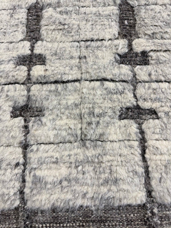 Ibis, Sandpiper Collection, Silver - close-up of weave texture and pile [#1]