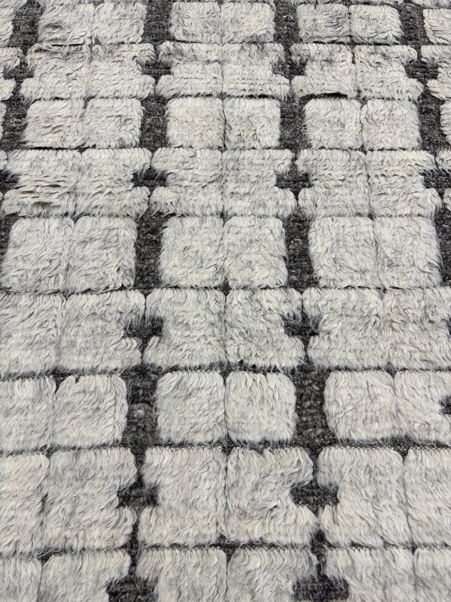 Ibis, Sandpiper Collection, Silver - close-up of weave texture and pile [#2]