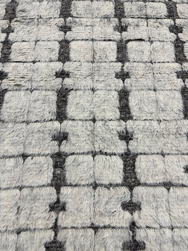 Ibis, Sandpiper Collection, Silver - close-up of weave texture and pile [#2]