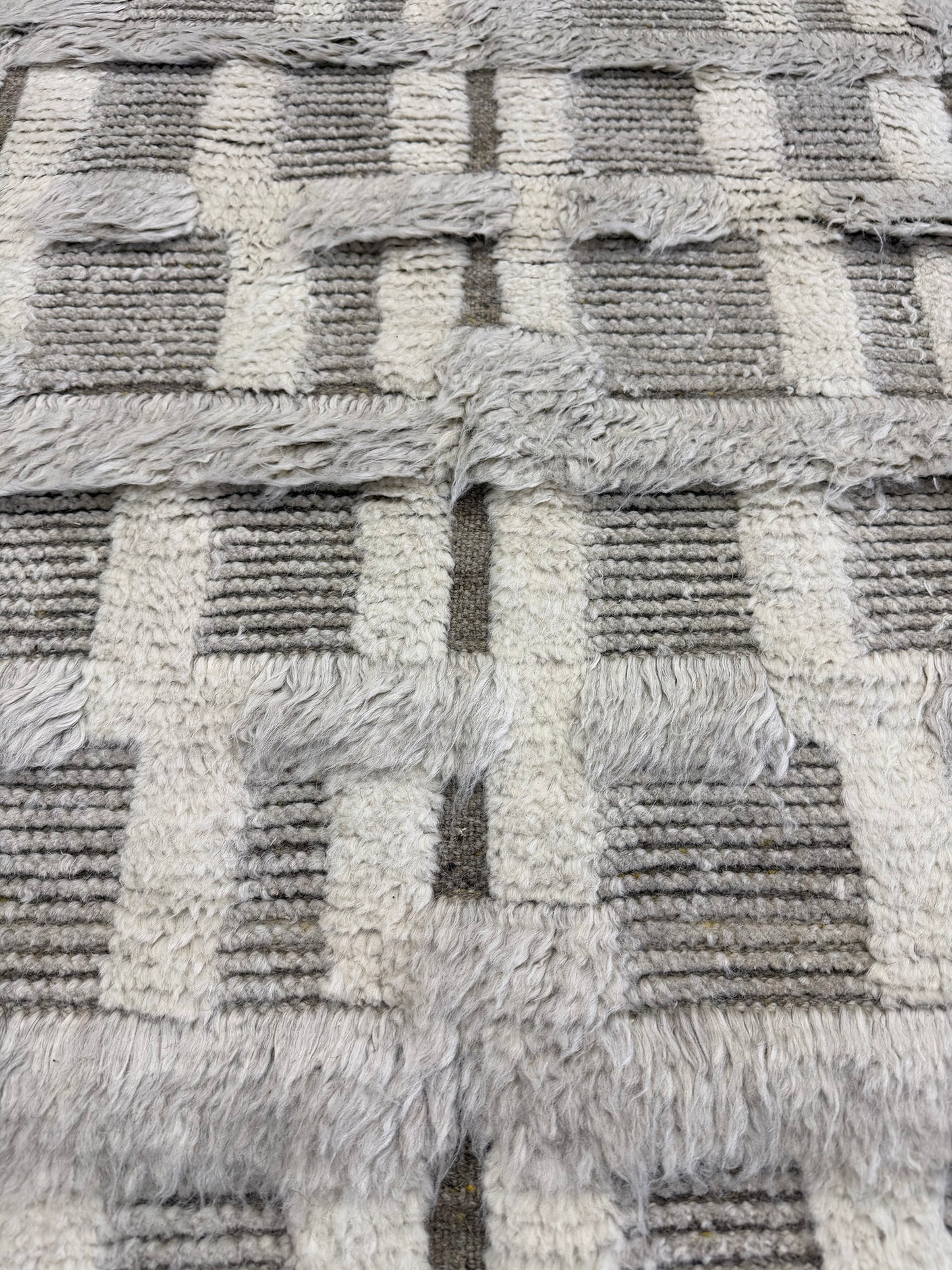Bittern, Sandpiper Collection, Ivory Taupe - close-up of weave texture and pile [#4]