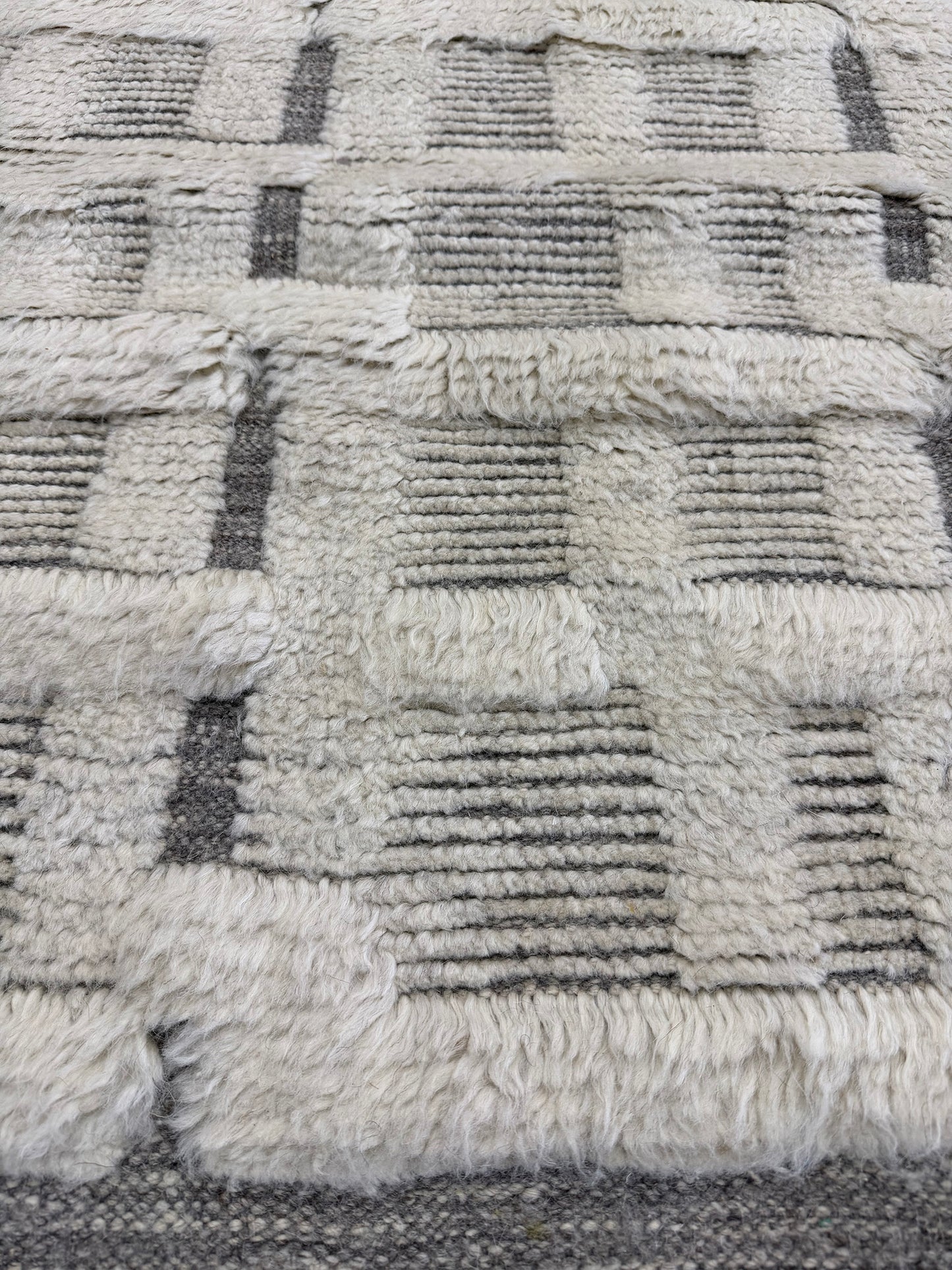 Bittern, Sandpiper Collection, Ivory Silver - close-up of weave texture and pile [#2]