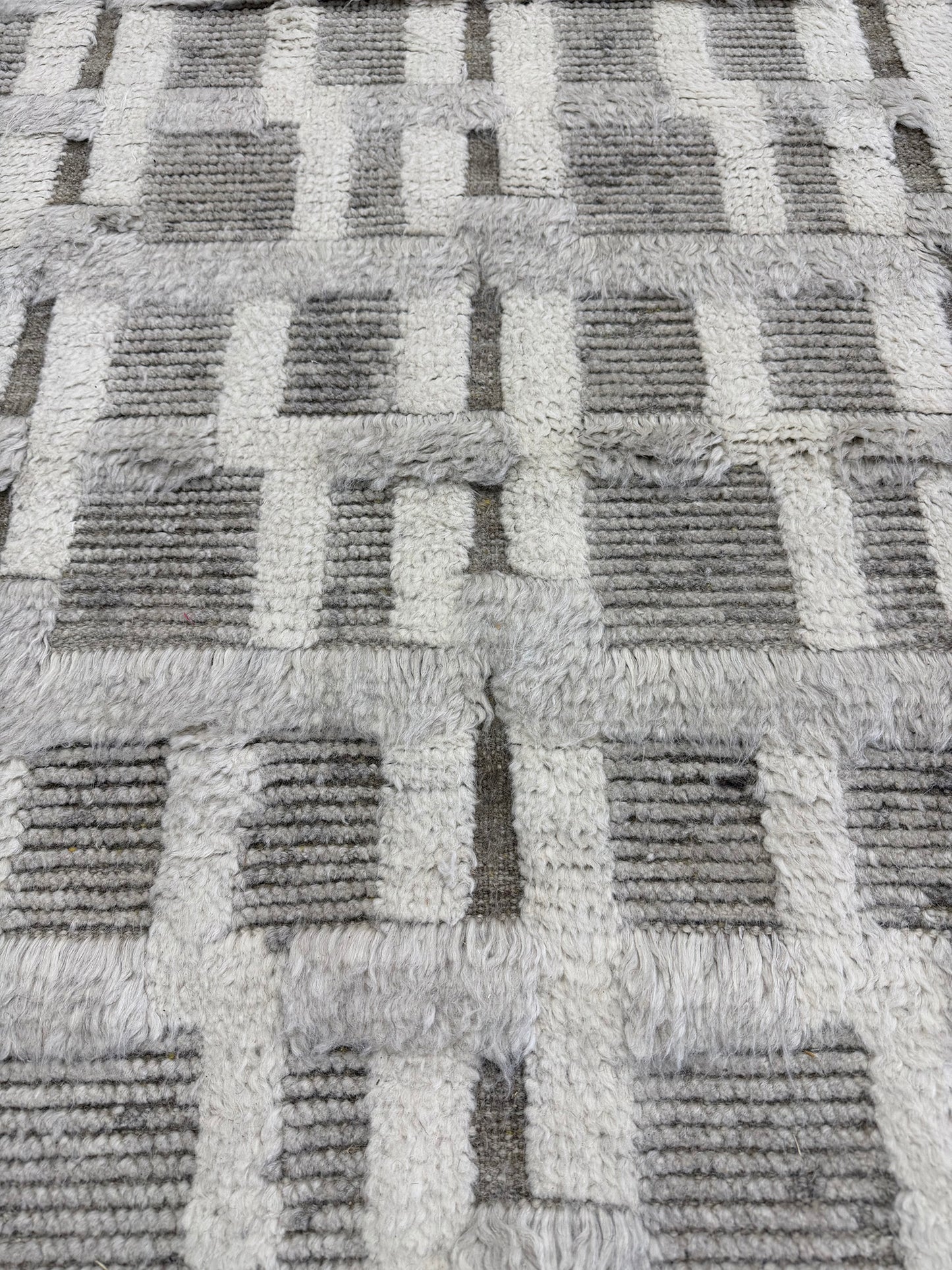 Bittern, Sandpiper Collection, Ivory Taupe - close-up of weave texture and pile [#5]