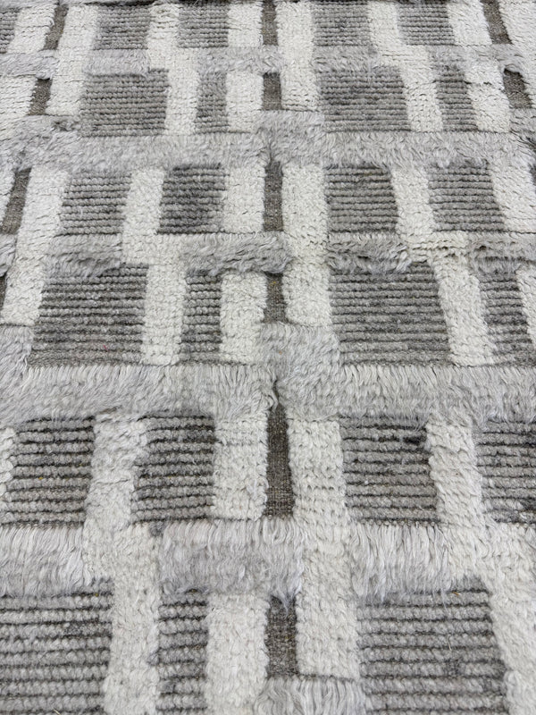 Bittern, Sandpiper Collection, Ivory Taupe - close-up of weave texture and pile [#5]