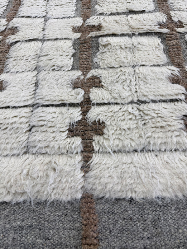 Ibis, Sandpiper Collection, Ivory Clay - close-up of weave texture and pile [#4]