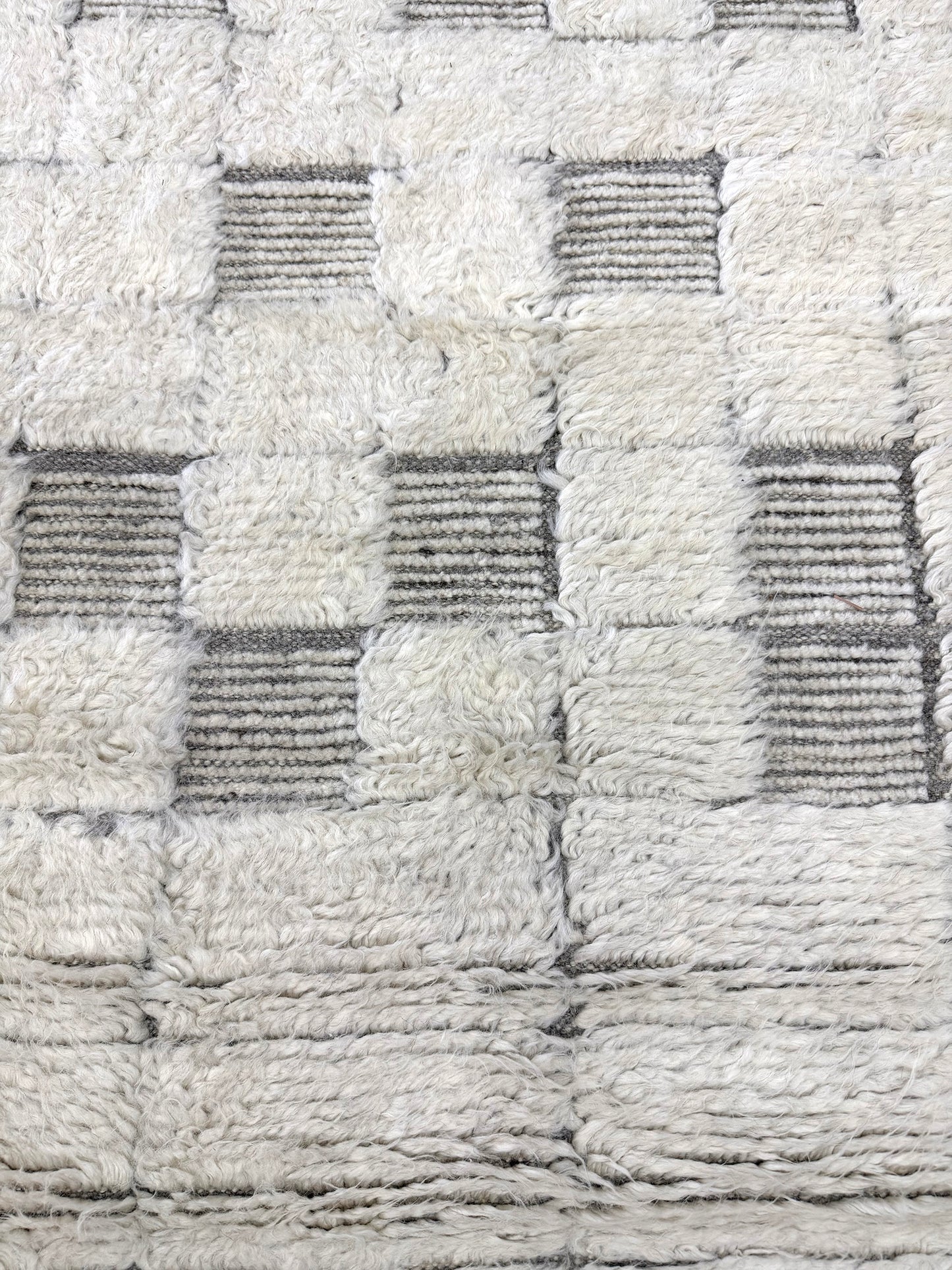 Heron, Sandpiper Collection, Ivory Silver - close-up of weave texture and pile [#1]