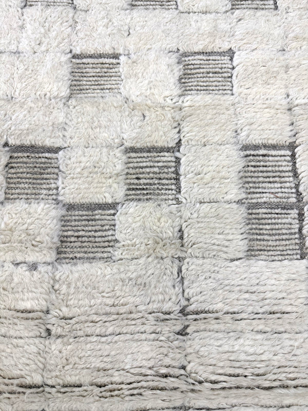 Heron, Sandpiper Collection, Ivory Silver - close-up of weave texture and pile [#1]