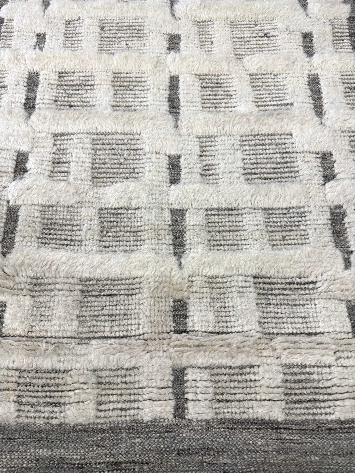 Bittern, Sandpiper Collection, Ivory Silver - close-up of weave texture and pile [#3]