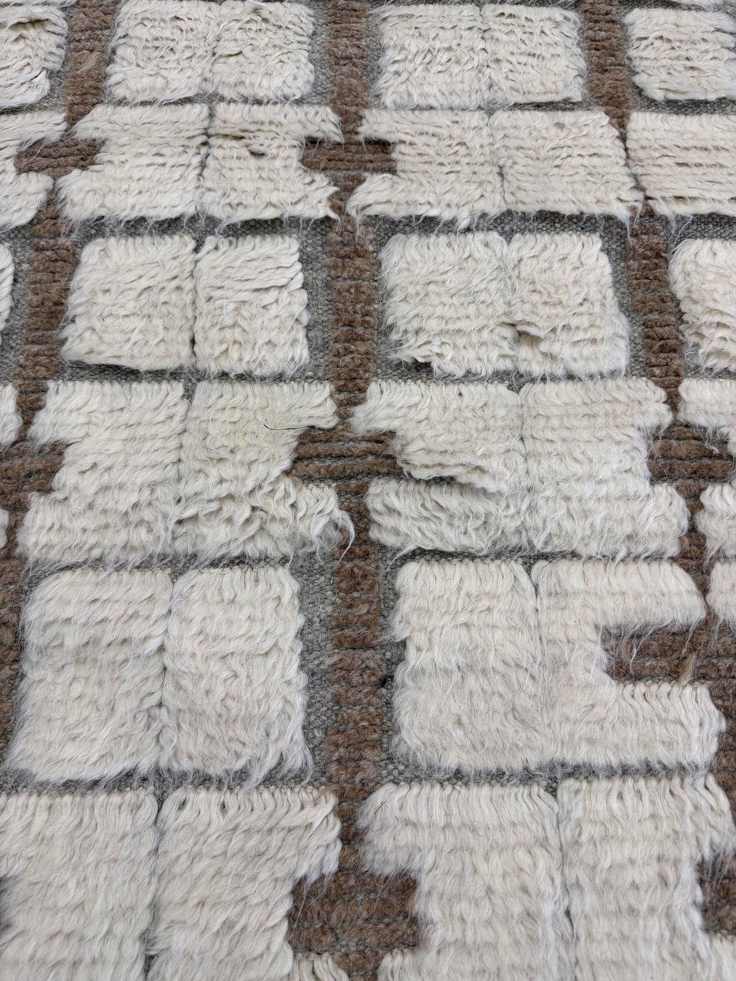 Ibis, Sandpiper Collection, Ivory Clay - close-up of weave texture and pile [#5]