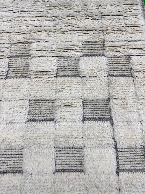 Heron, Sandpiper Collection, Ivory Silver - close-up of weave texture and pile [#2]