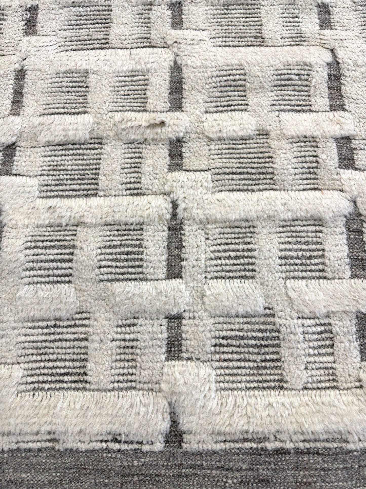 Bittern, Sandpiper Collection, Ivory Silver - close-up of weave texture and pile [#5]