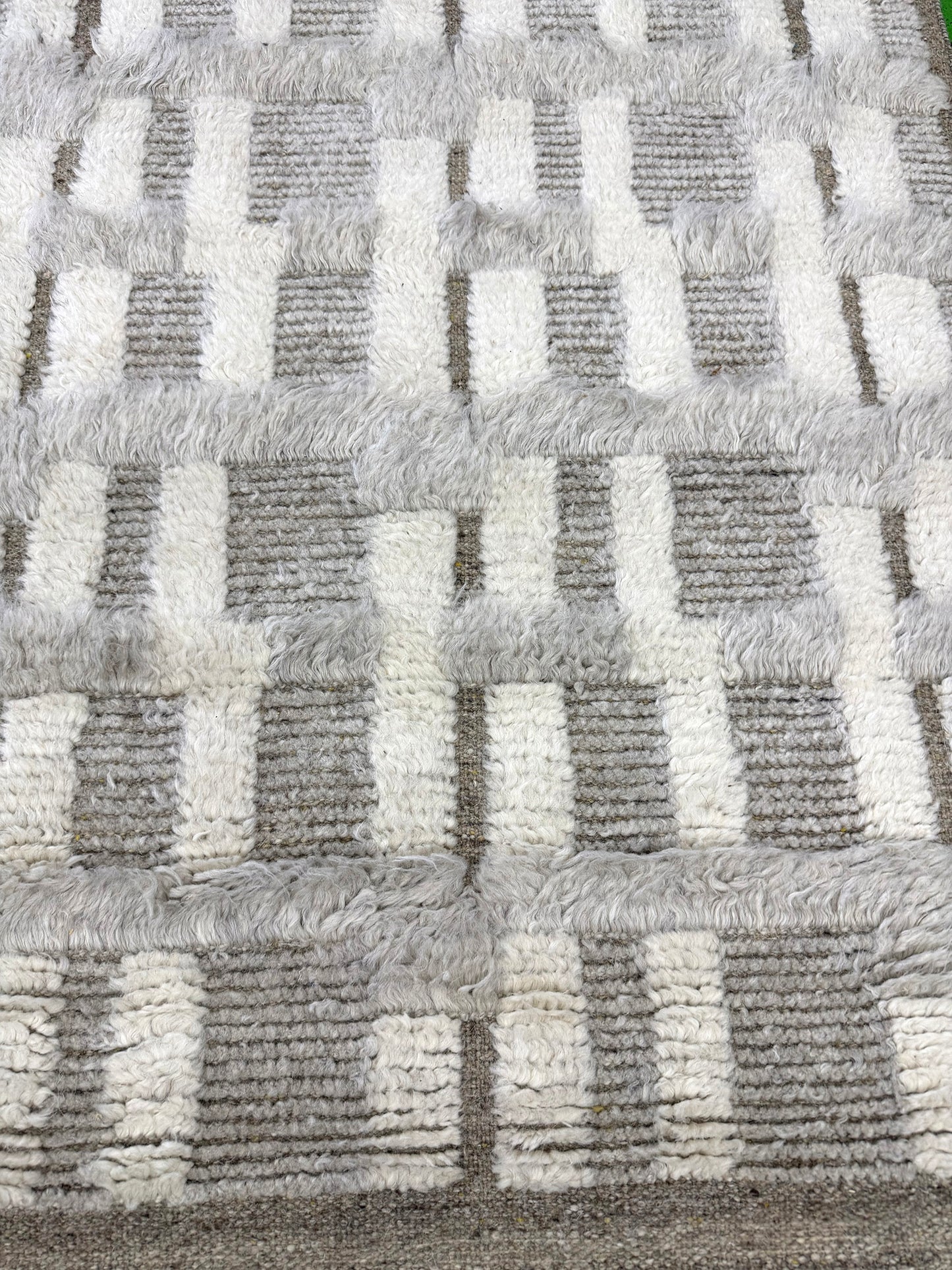 Bittern, Sandpiper Collection, Ivory Taupe - close-up of weave texture and pile [#7]