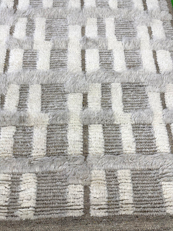 Bittern, Sandpiper Collection, Ivory Taupe - close-up of weave texture and pile [#7]