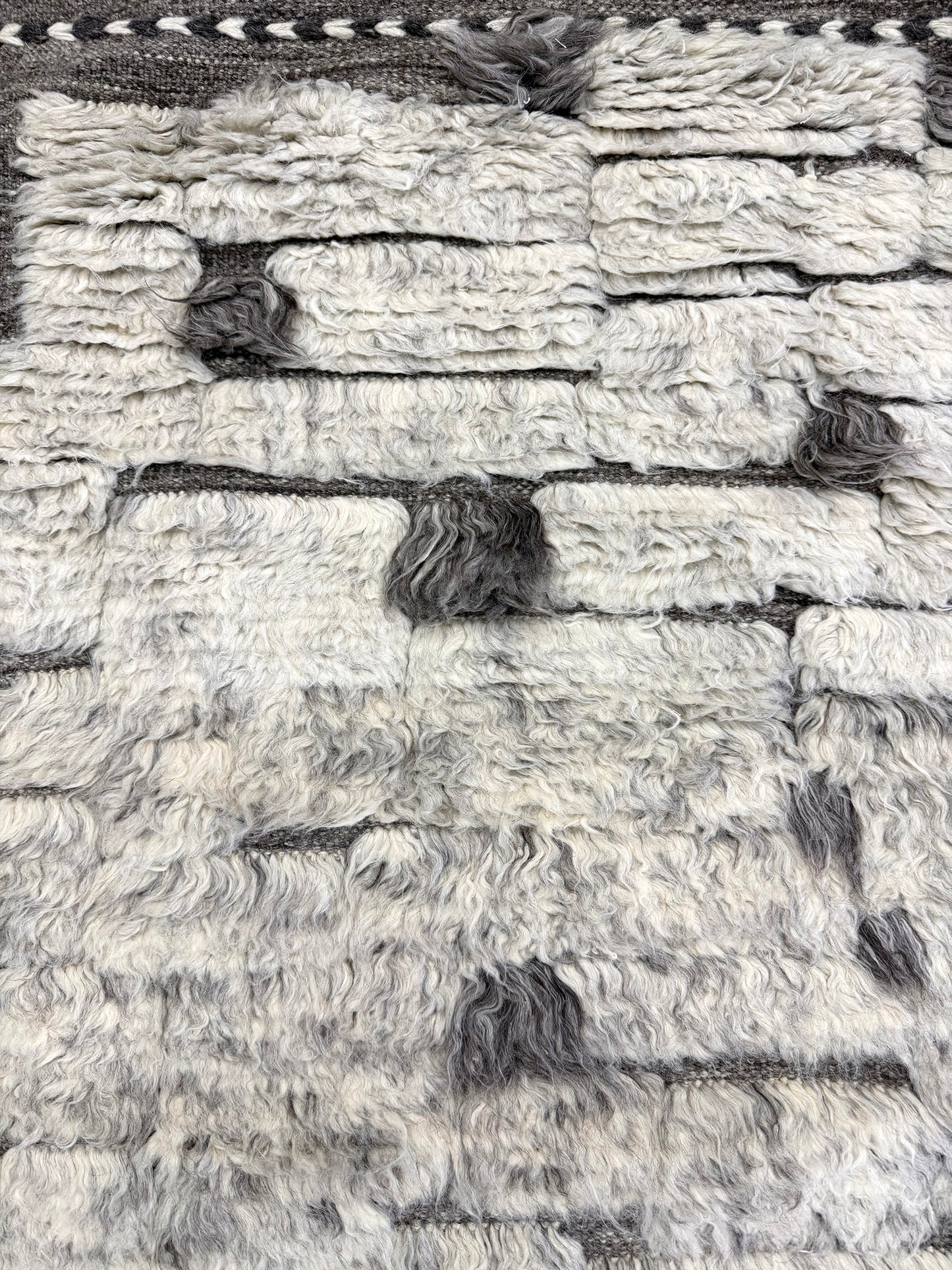 Avocet, Sandpiper Collection, Silver - close-up of weave texture and pile [#3]