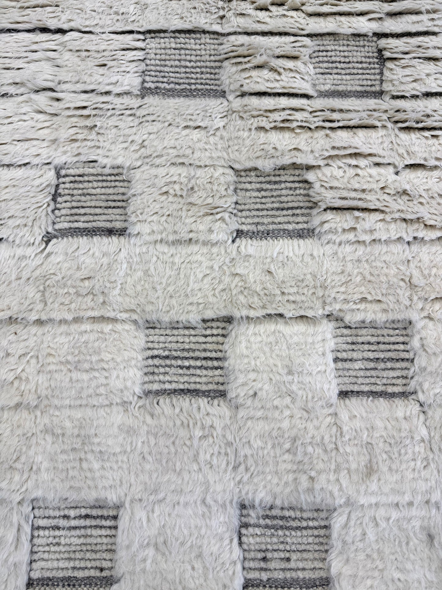 Heron, Sandpiper Collection, Ivory Silver - close-up of weave texture and pile [#4]