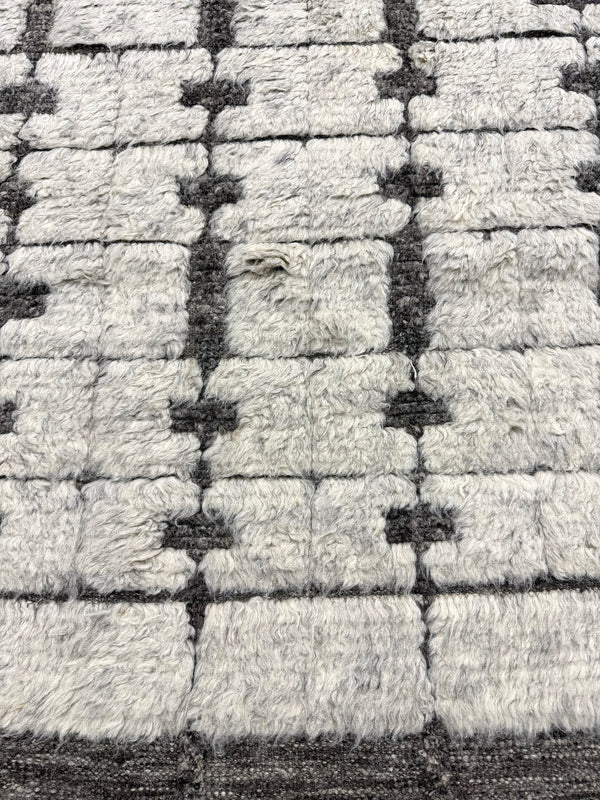 Ibis, Sandpiper Collection, Silver - close-up of weave texture and pile [#8]