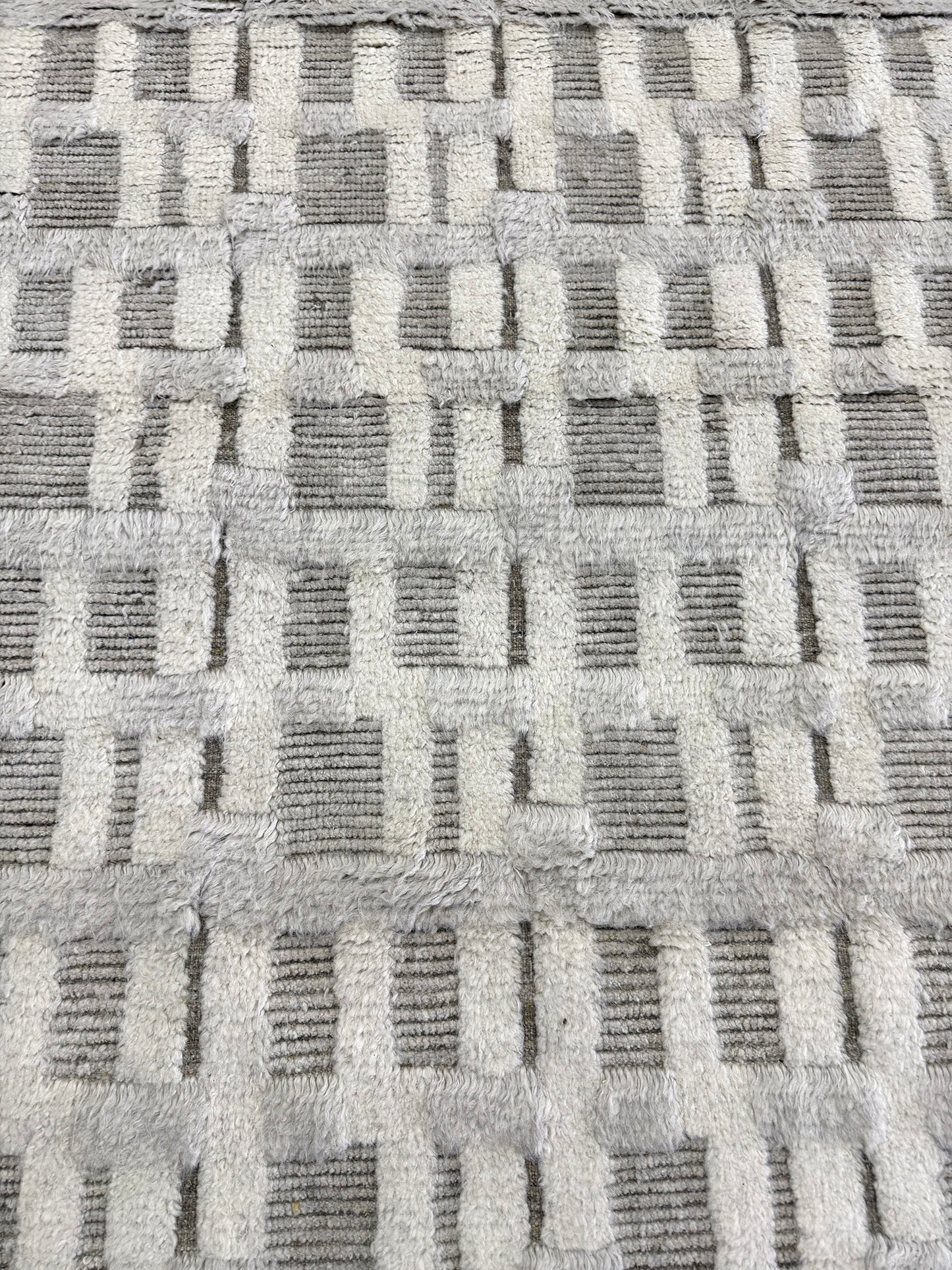 Bittern, Sandpiper Collection, Ivory Taupe - close-up of weave texture and pile [#11]