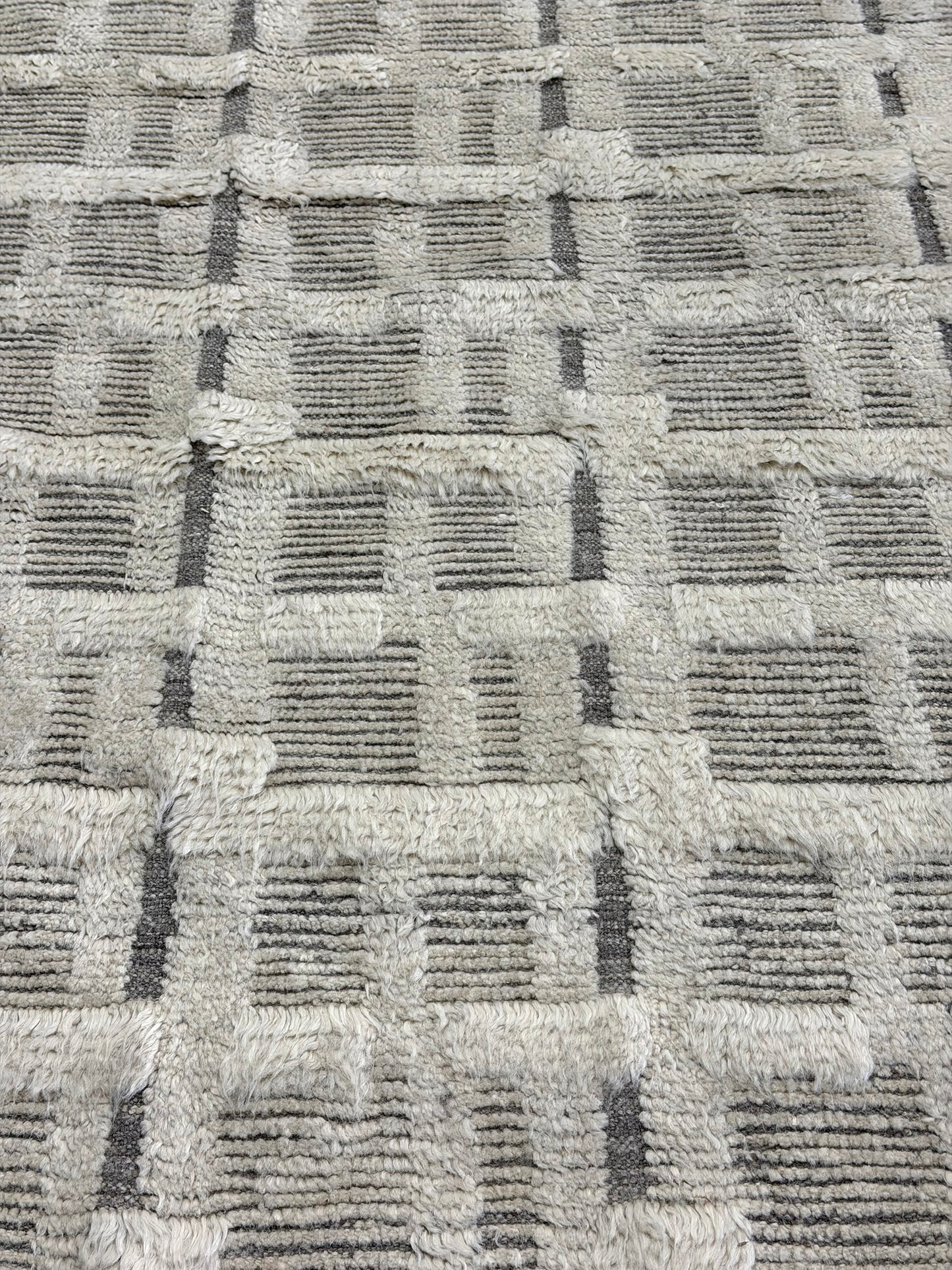 Bittern, Sandpiper Collection, Ivory Silver - close-up of weave texture and pile [#10]