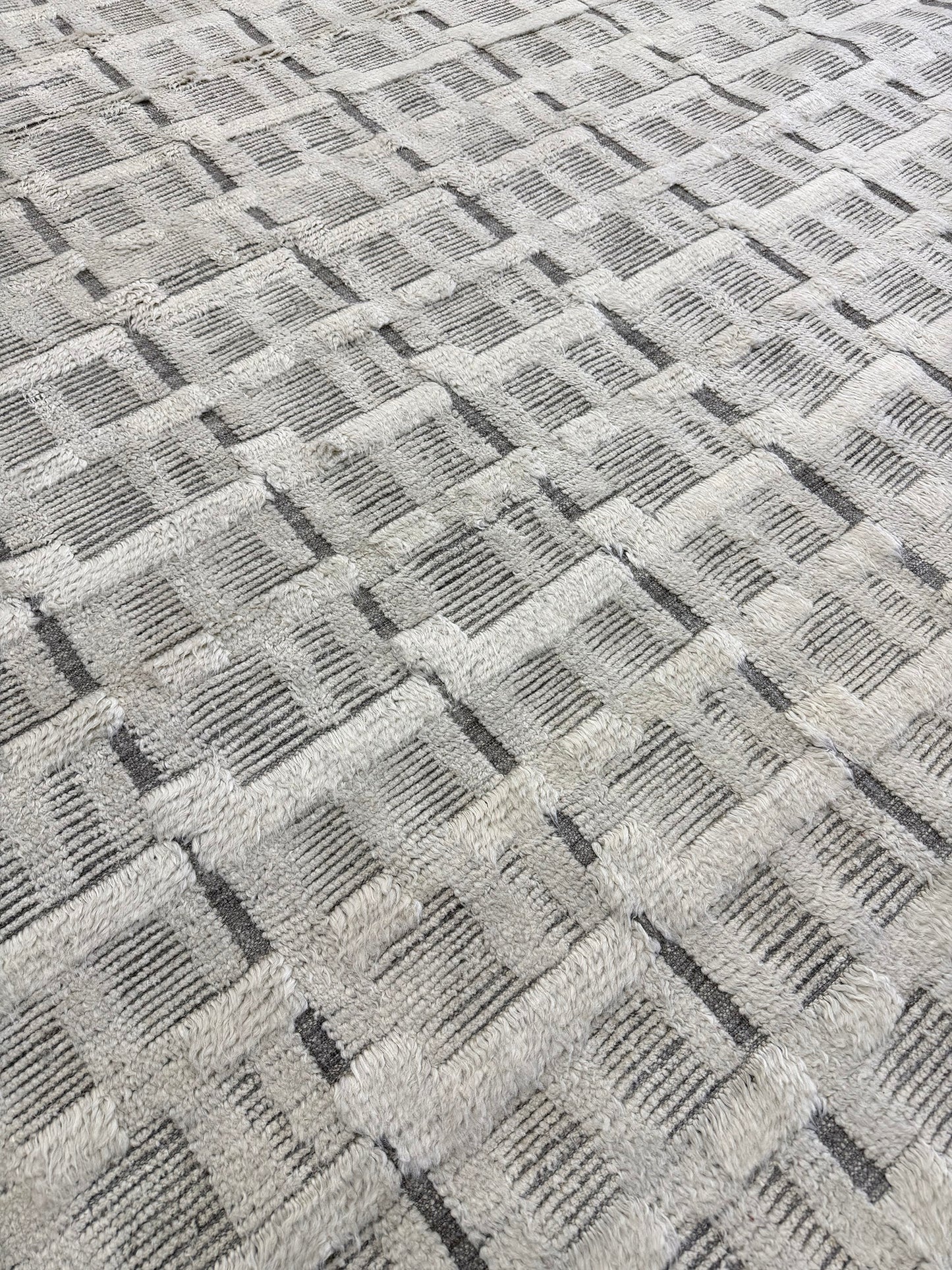 Bittern, Sandpiper Collection, Ivory Silver - close-up of weave texture and pile [#11]