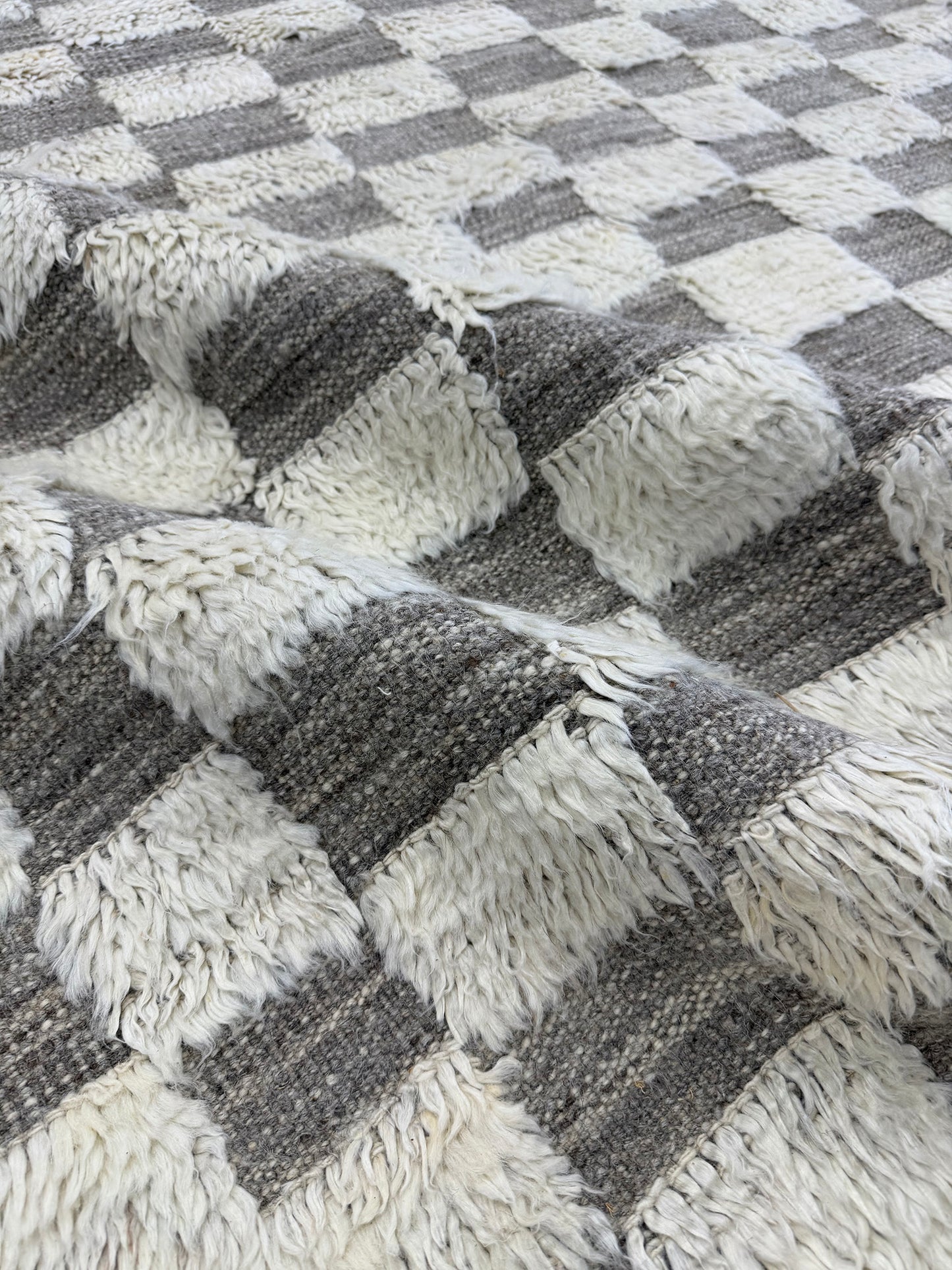 Sirocco, Haute Bohemian Collection, Ivory Silver