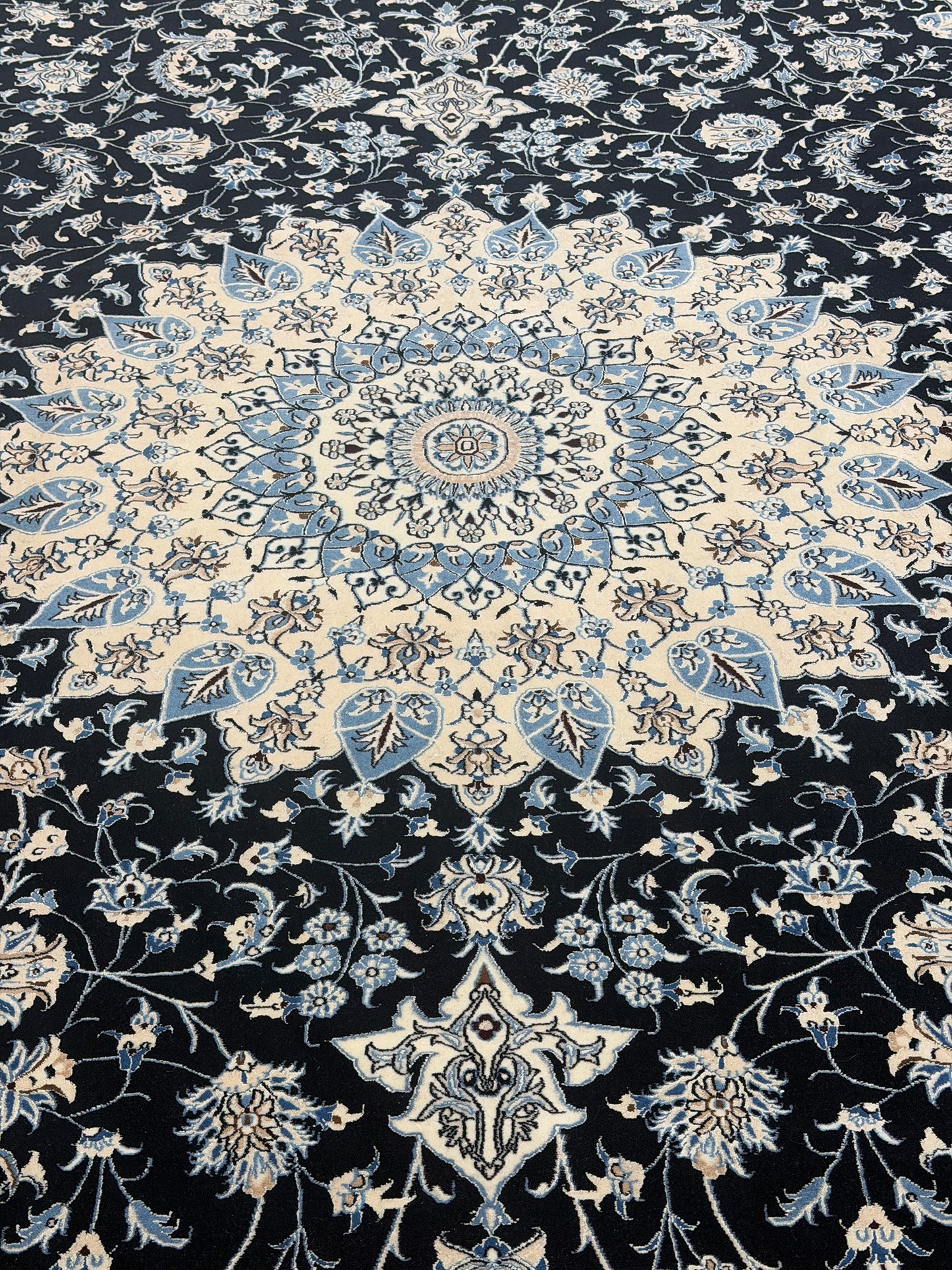 Ex-Fine Persian Nain 6 Ply