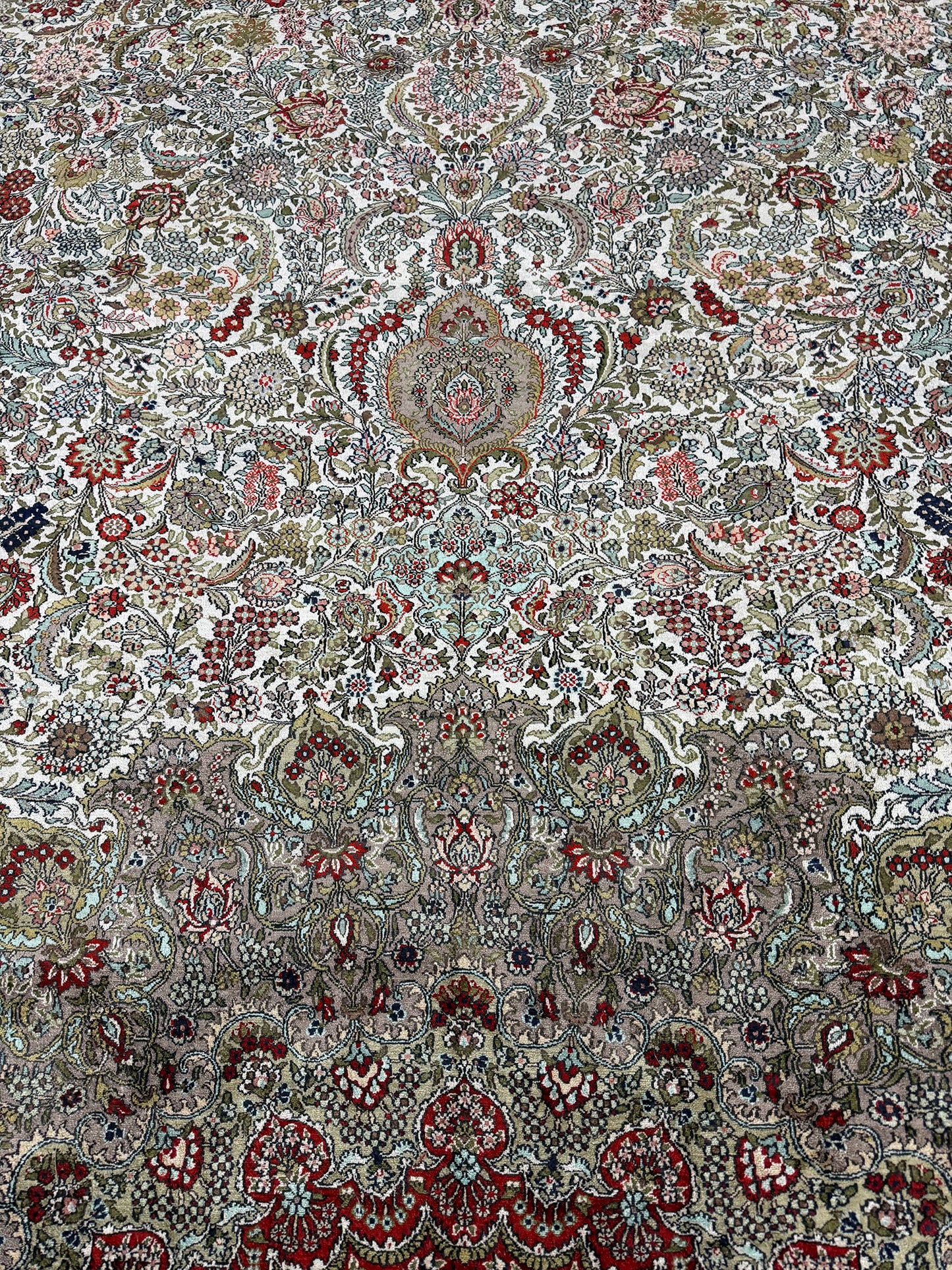 Pure Silk Chinese Hereke