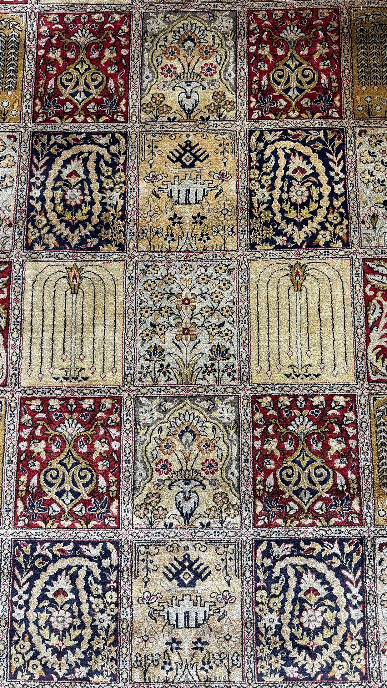 Fine Vintage Pure Silk Qum