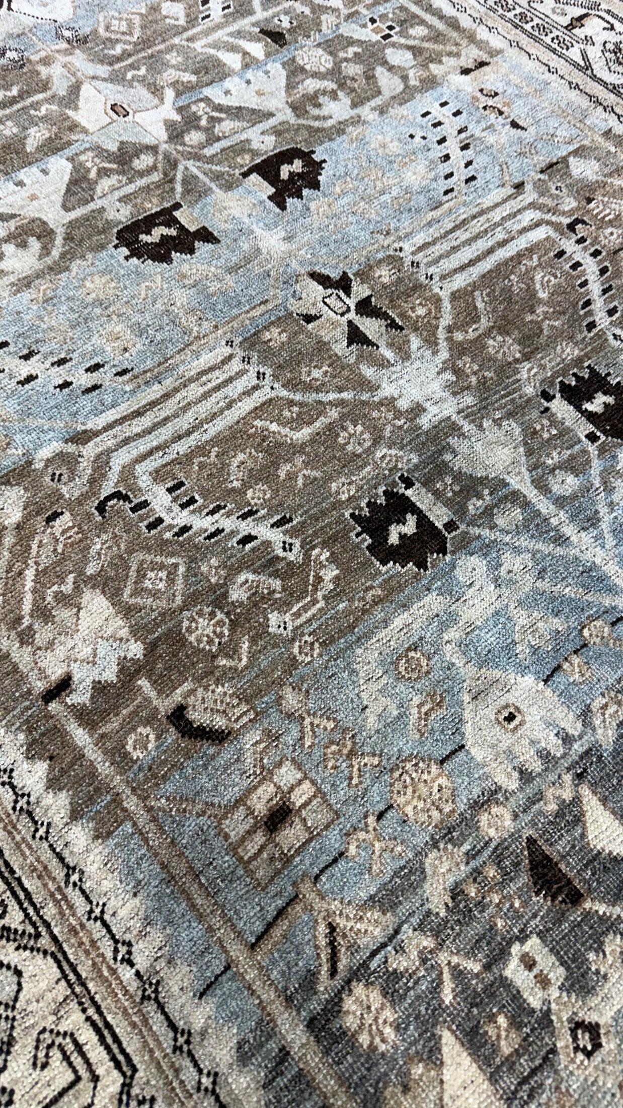 Antique Persian Bidjar
