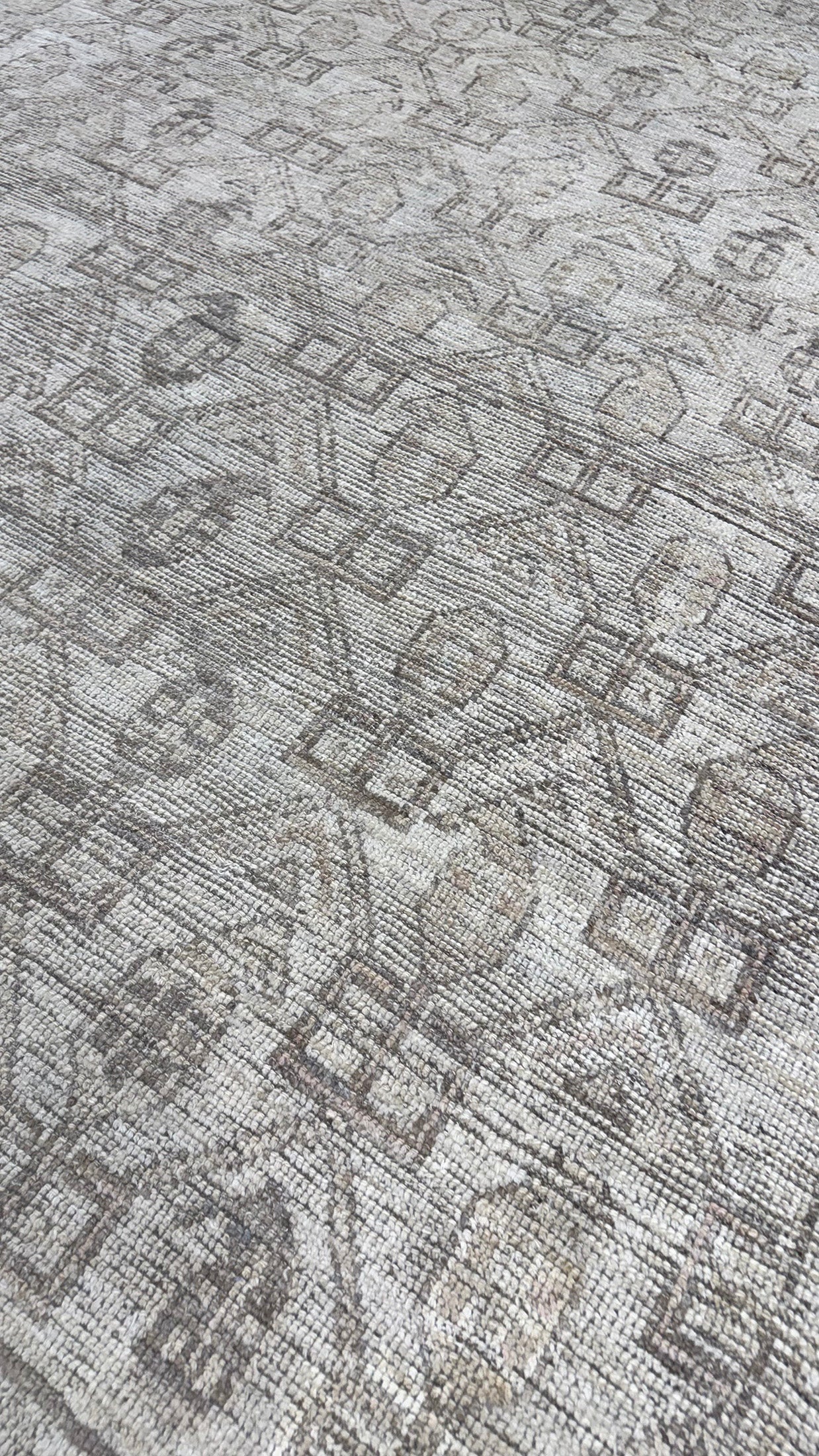Malayer Seasons, Domicile Collection, Silver