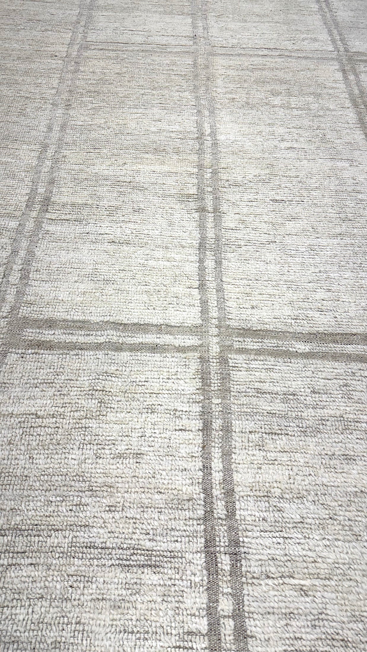 Meddur, Nomad Collection, Ivory