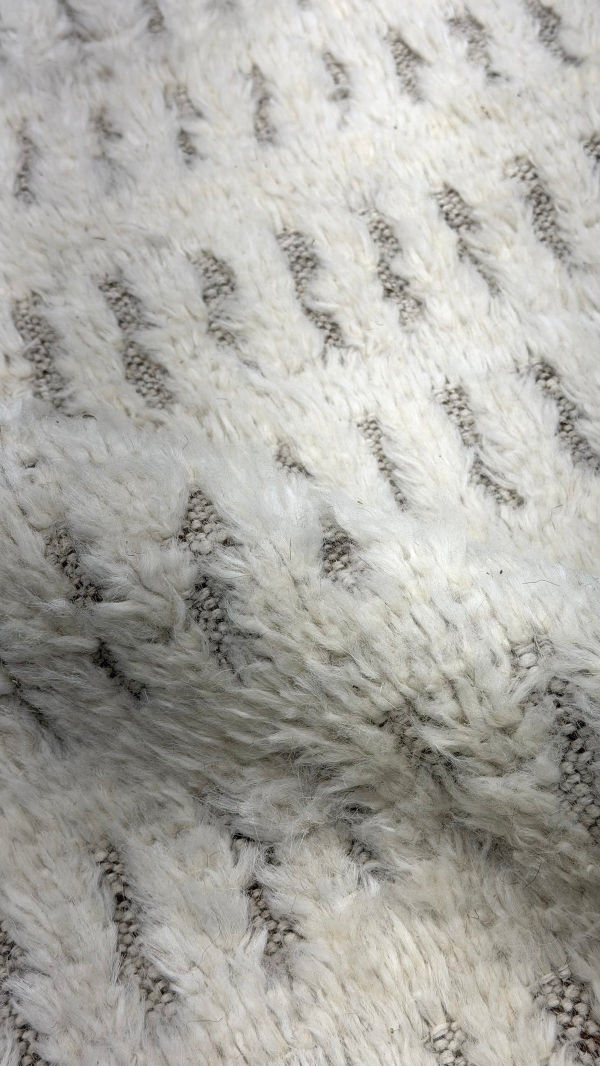 Barguzin Runner, Haute Bohemian, Ivory