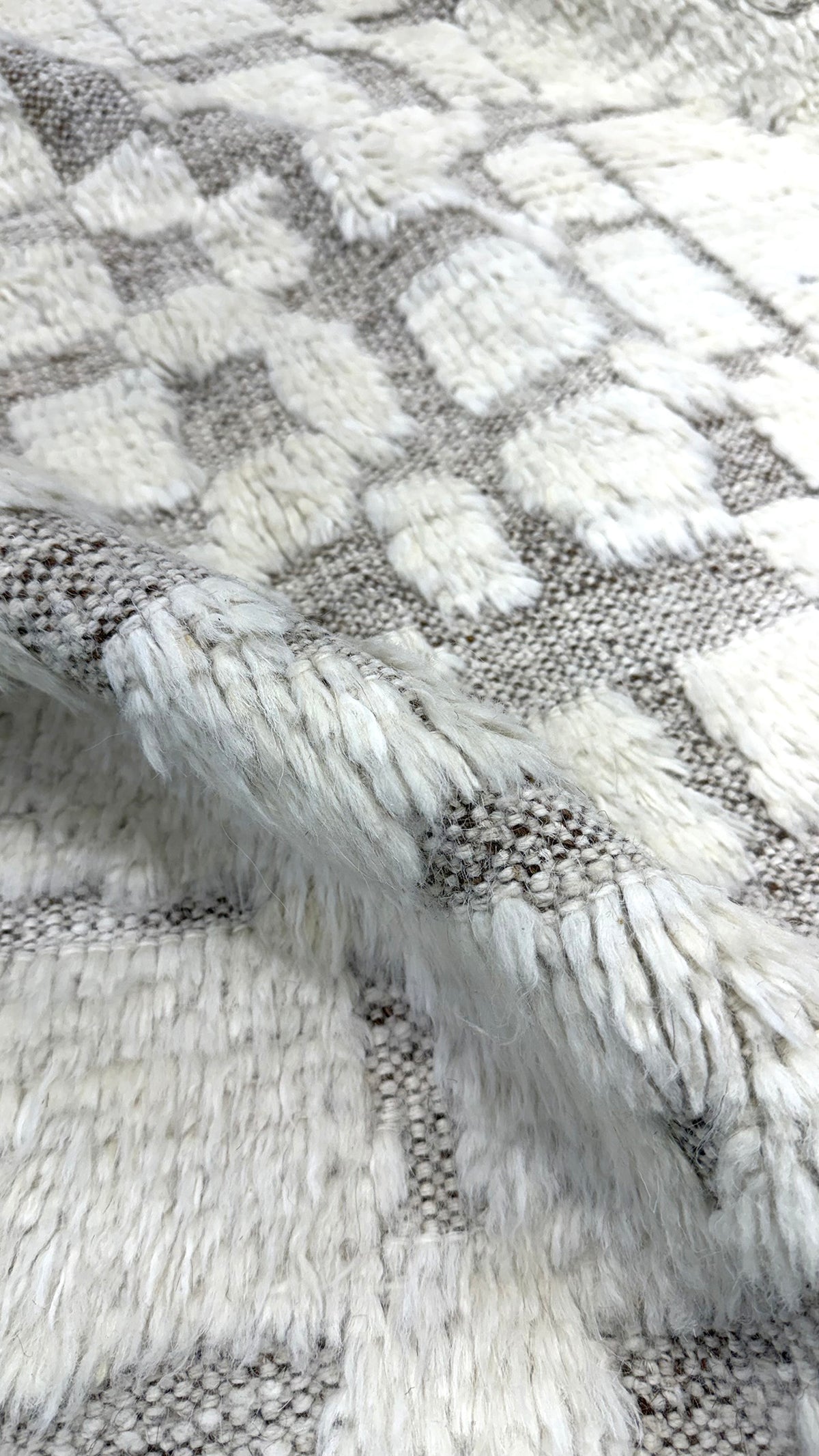 Anzade Runner, Haute Bohemian, Ivory