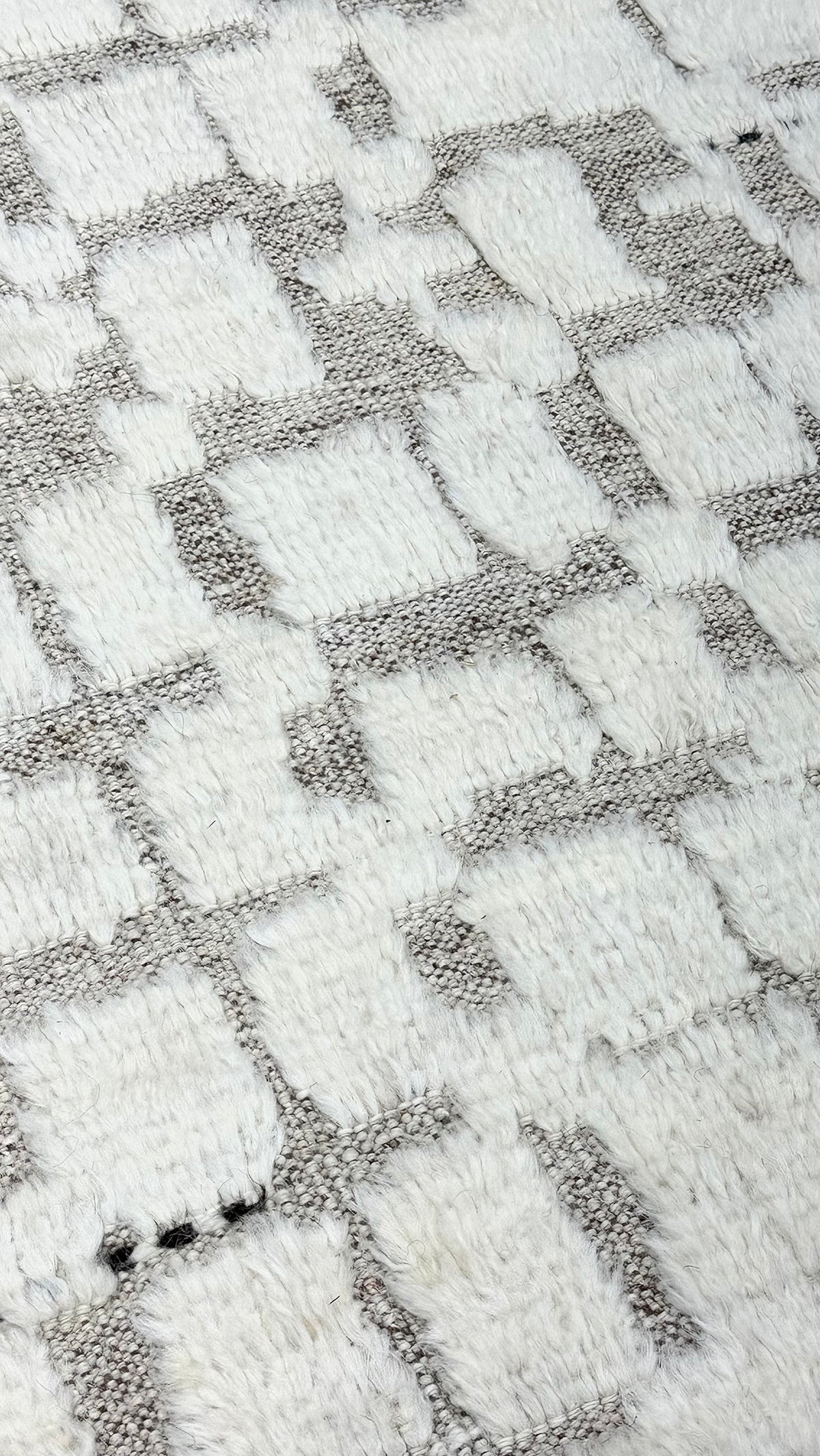 Anzade Runner, Haute Bohemian, Ivory