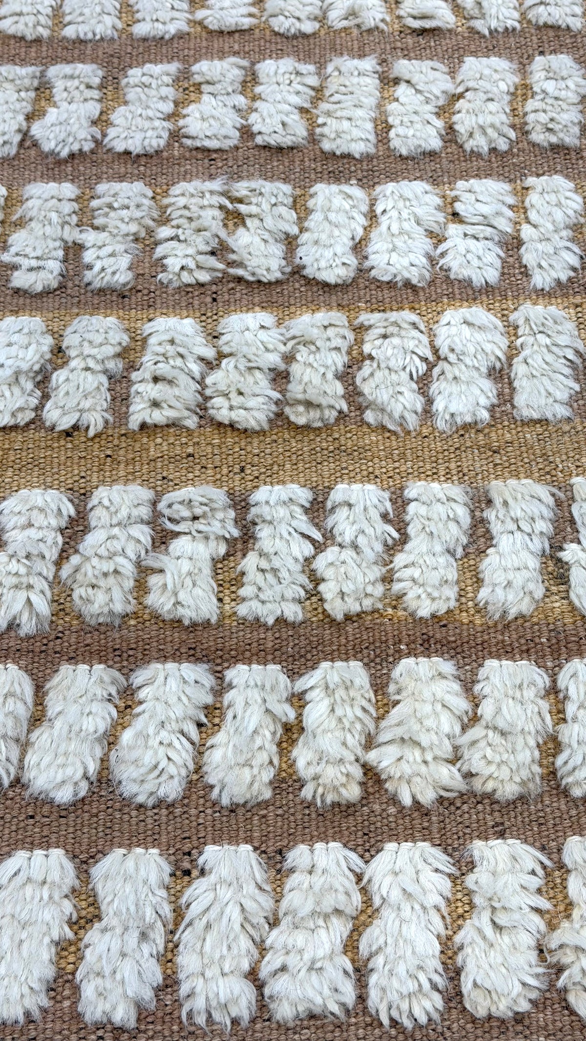 Barguzin Runner, Haute Bohemian, Ivory Rose