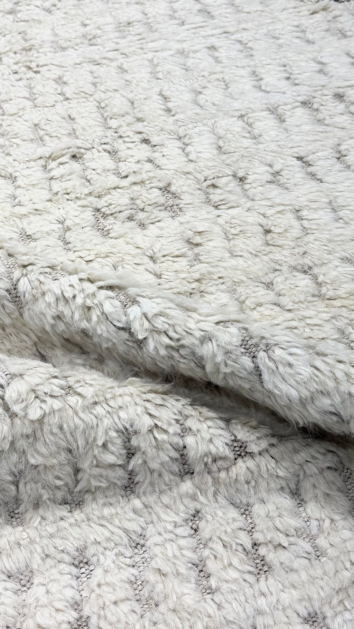 Barguzin Runner, Haute Bohemian, Ivory
