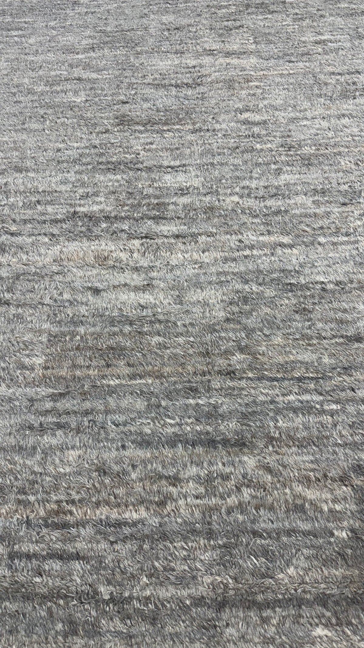 Gregale, Haute Bohemian, Gray