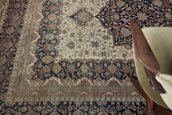 Antique Fine Persian Kashan Mohtasham Rug 57499 - full length showing color variation