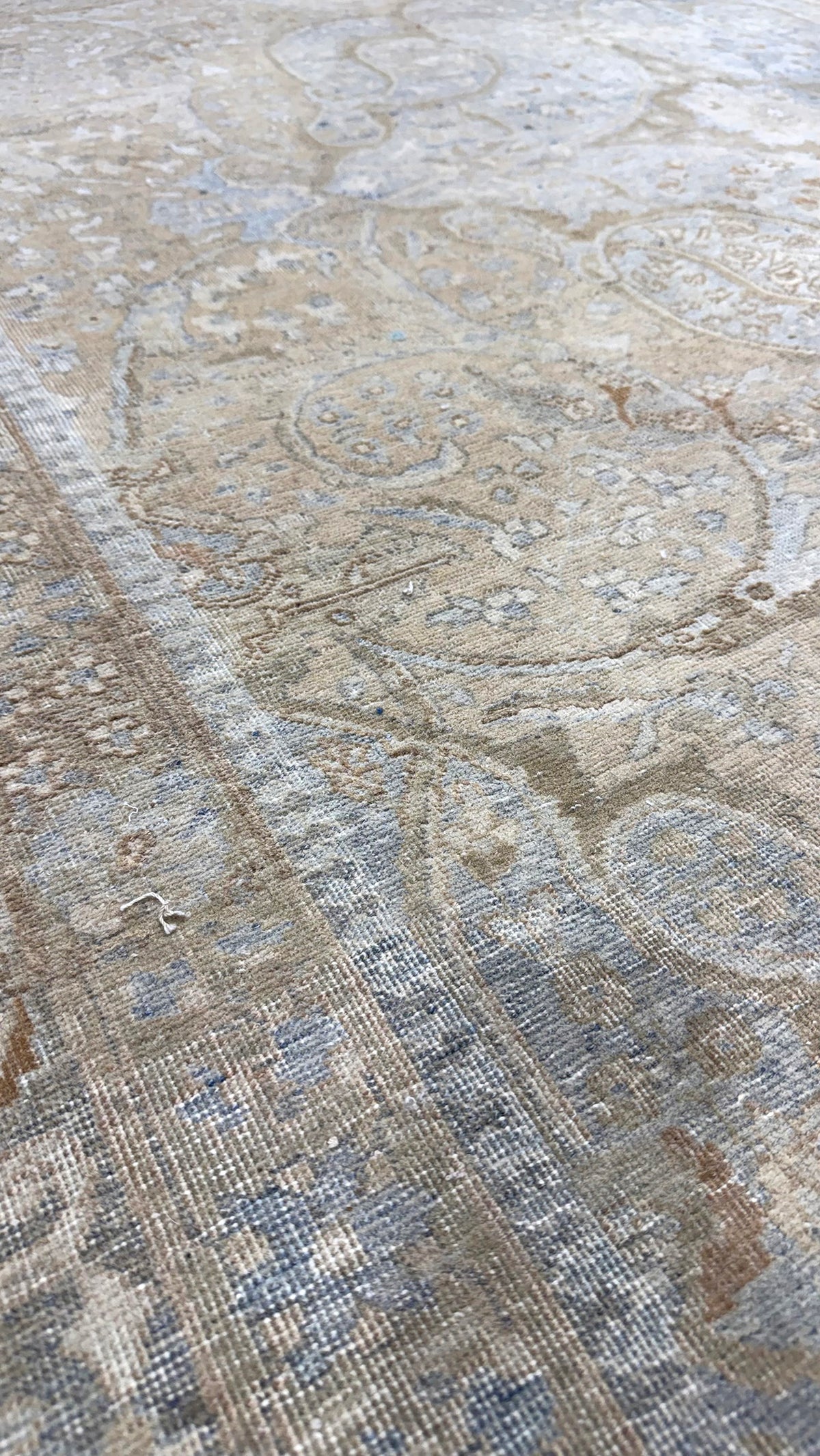 Vintage Persian Tabriz Rug Medallion  Design 57539