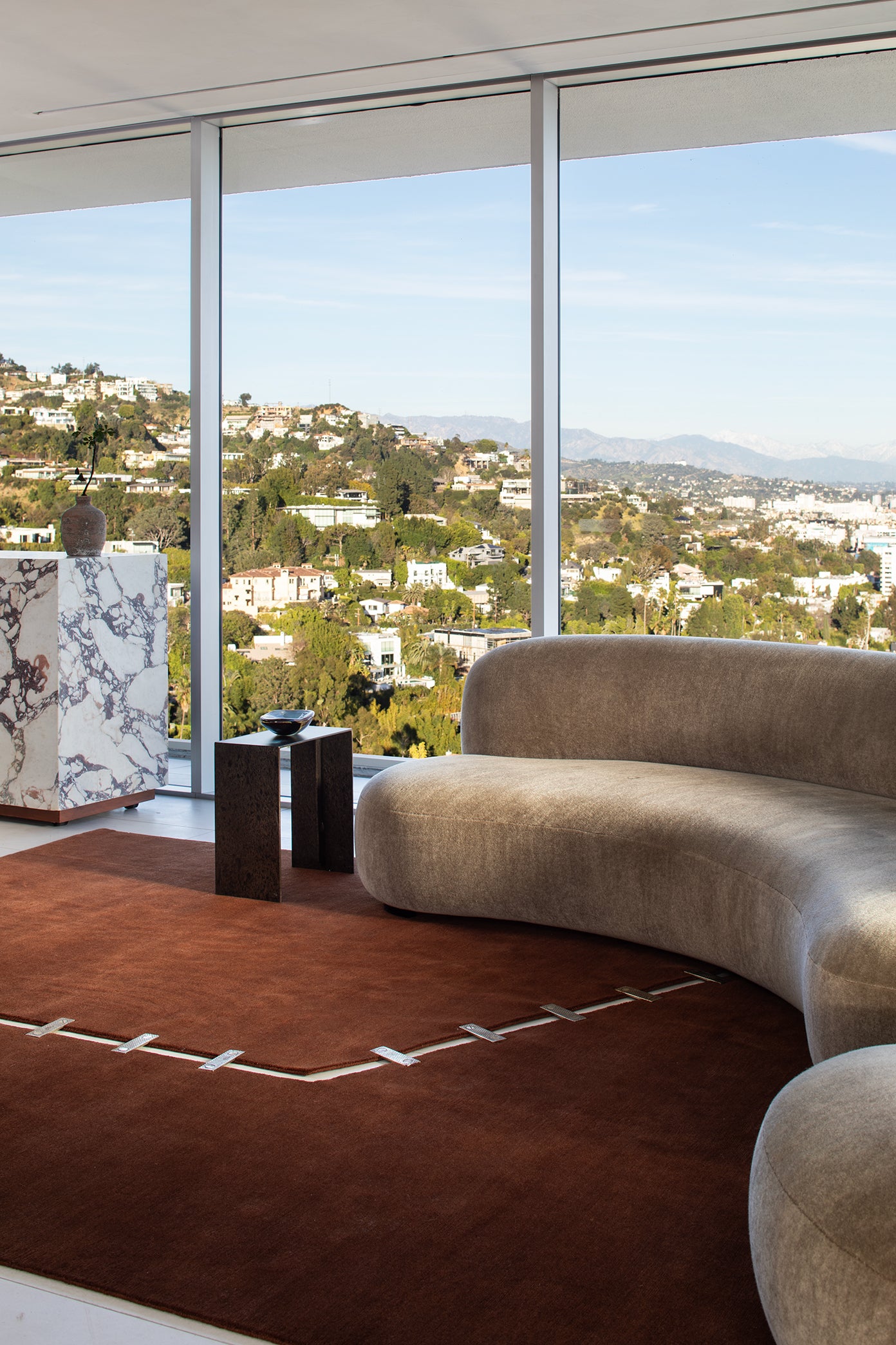 Aava.03 by Jenni Lauri, Dark Cognac - styled in room setting