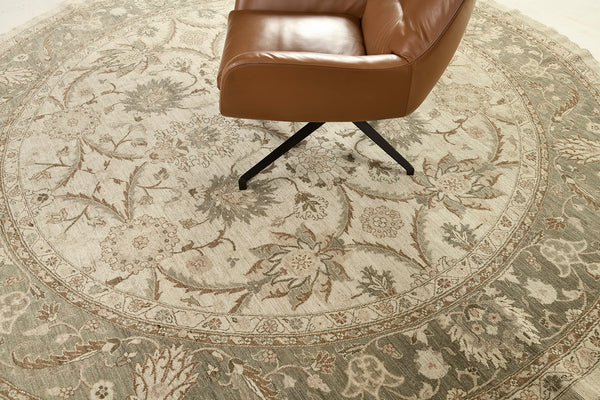 Vintage Style Sultanabad Revival Round Rug - artisan revival weave - detailed border and fringe [#10]