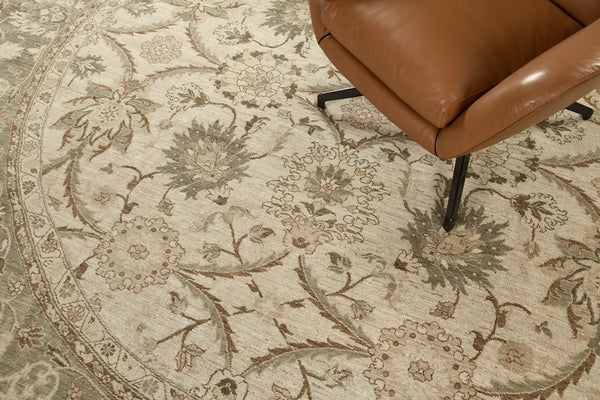 Vintage Style Sultanabad Revival Round Rug - artisan revival weave - close-up of weave texture and pile [#10]