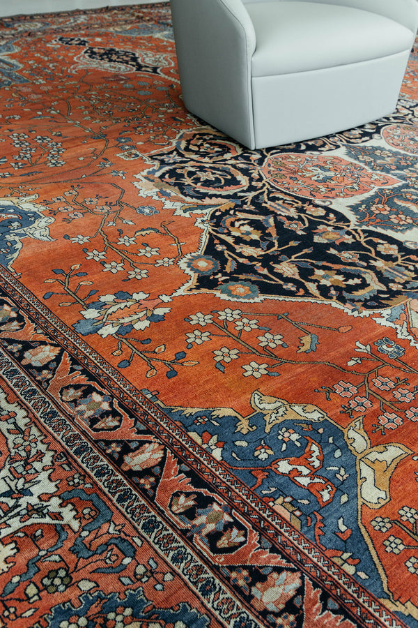Sarouk Farahan - detailed border and fringe