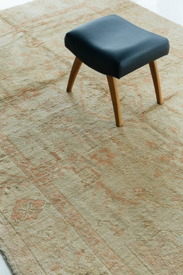 Antique Turkish Oushak Rug - hand-knotted in Turkey - close-up of weave texture and pile [#12]