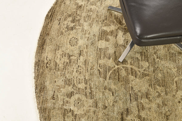 Vintage Style Sultanabad Revival Round Rug - artisan revival weave - styled in room setting [#8]
