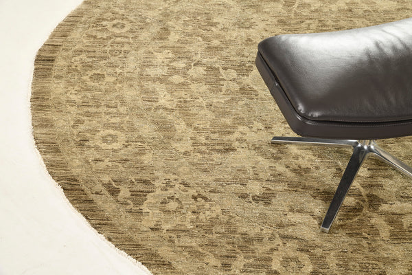 Vintage Style Sultanabad Revival Round Rug - artisan revival weave - close-up of weave texture and pile [#8]